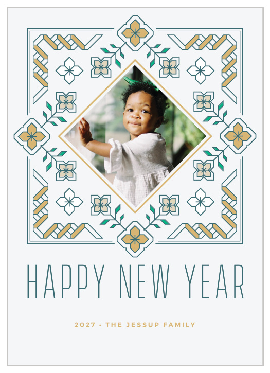 The classic, shining look of our New Year Flowers New Years Cards is a wonderful way to spread festive cheer to your friends and family.