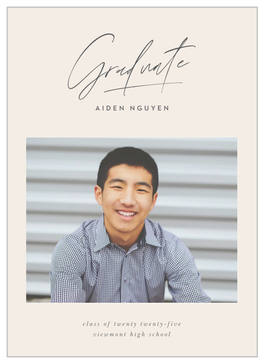You’ve worked hard for this, so make your graduation a memorable one with our Classic Keepsake Graduation Announcements. 