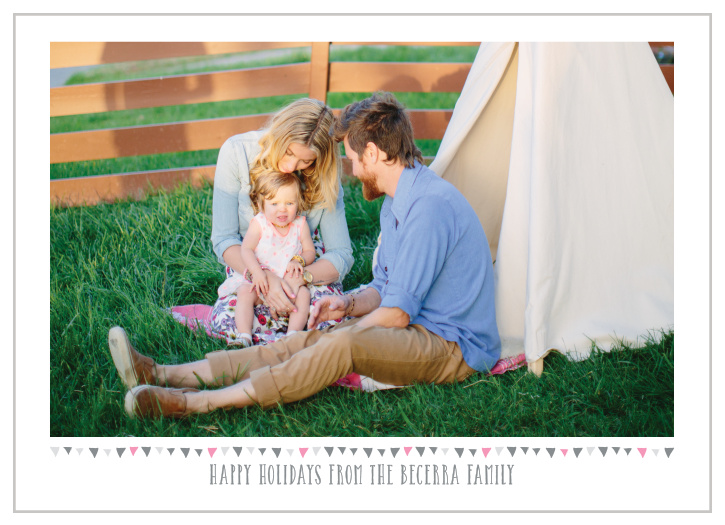 A great way to show your families well wishes. Large photo complete with trendy triangles that can be customized to match your families vibe perfectly. 
