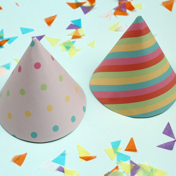 Party Hat Size: 8.75" x 4.75"Bow Tie Size: 5.5" x 4.6"For pet lovers! Festive and fun party accessories for your furry friends. Your pet will be festive for any birthday party or celebration. Comes in two patterns and styles, colorful party hats, and adorable bow ties.